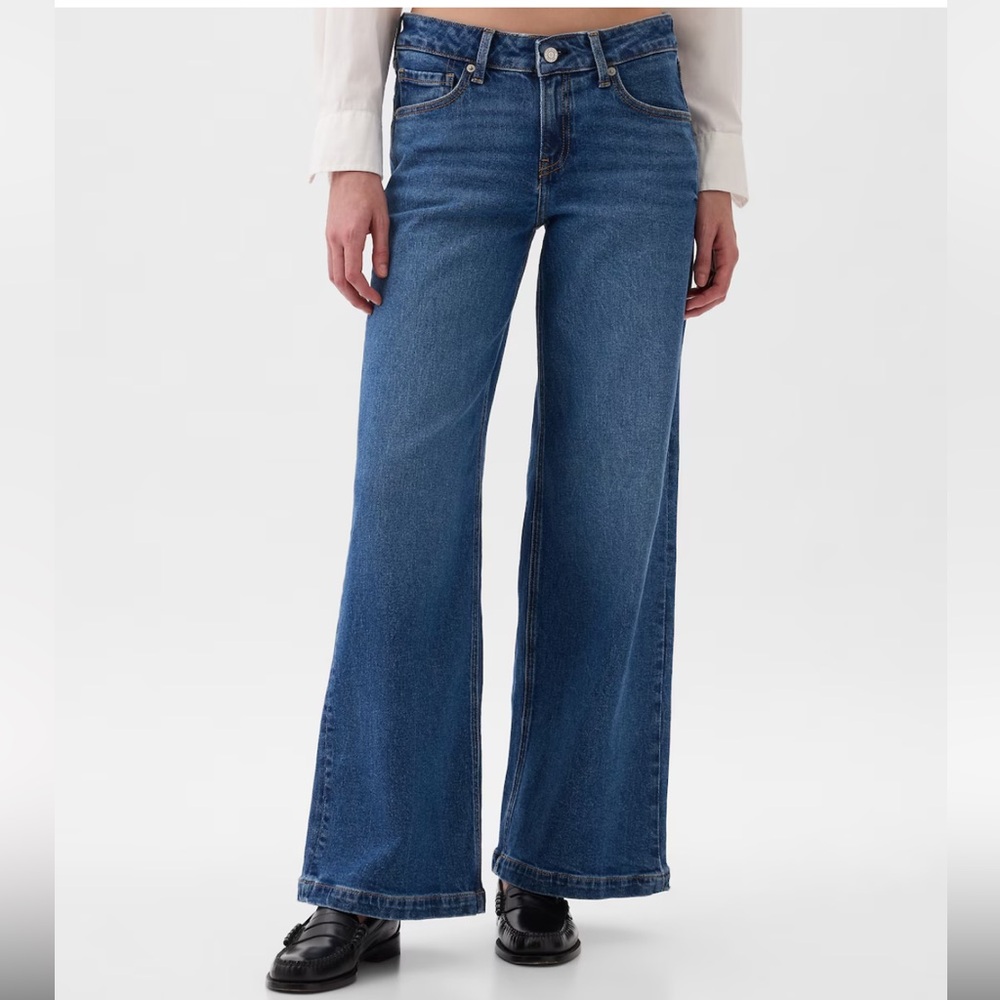 Gap Low Rise Stride Wide-Leg Jeans
